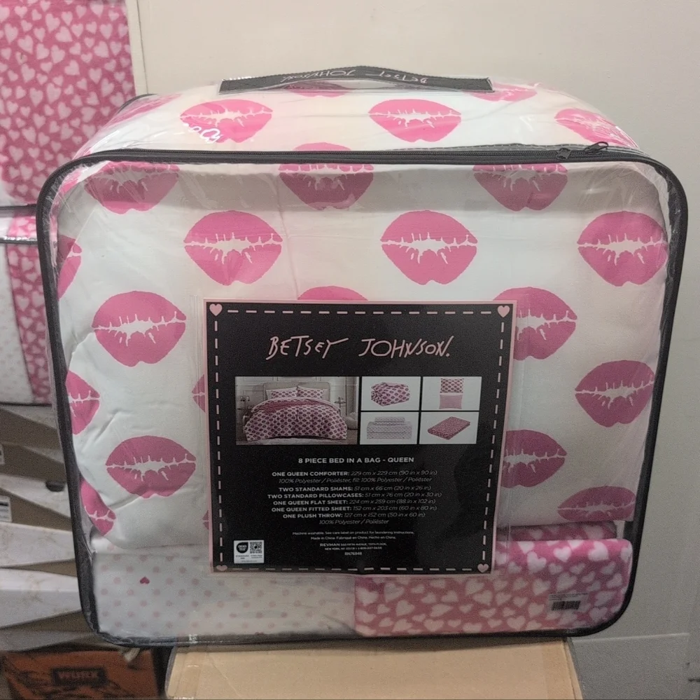Betsey Johnson Pink Lips Queen Bedding Set